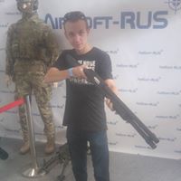 Алексей Пе 